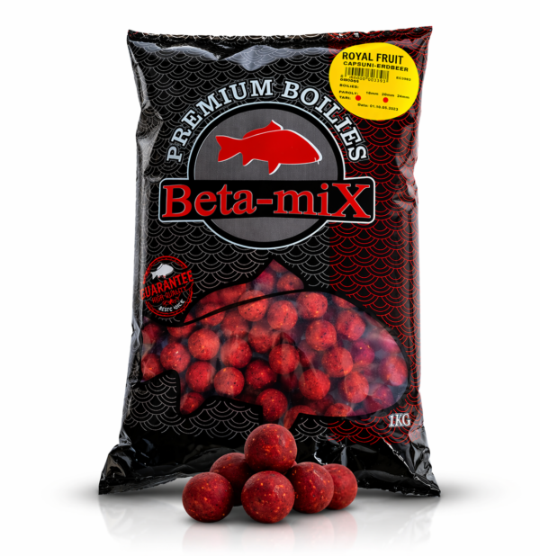 Boilies Royal Strawberry 20mm soluble 1 kg